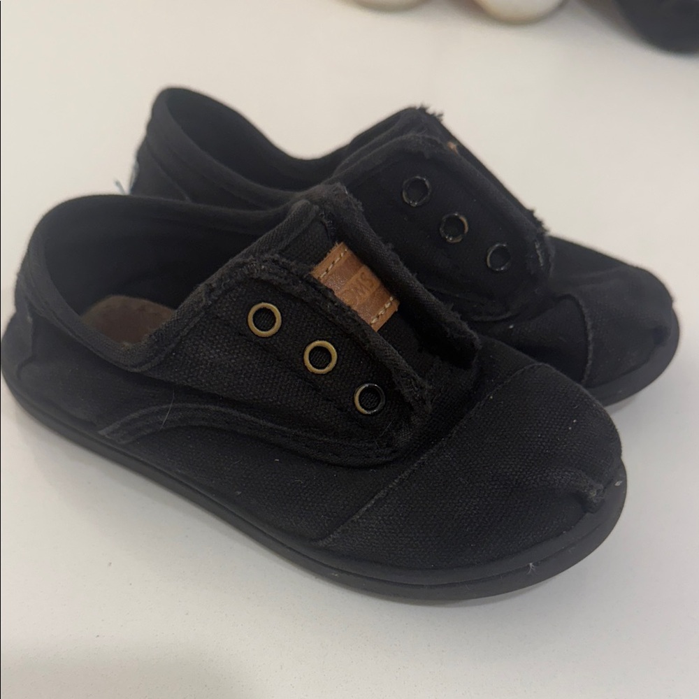 TOMS Stylish Black Kids Shoes